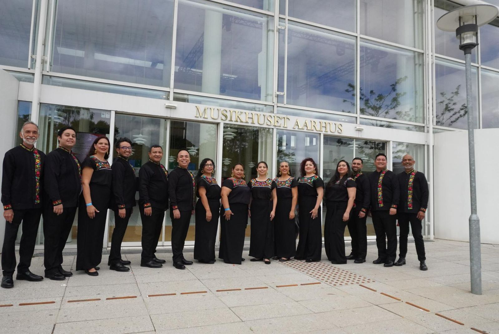 uploads/6/32/01 (2032).Jpeg